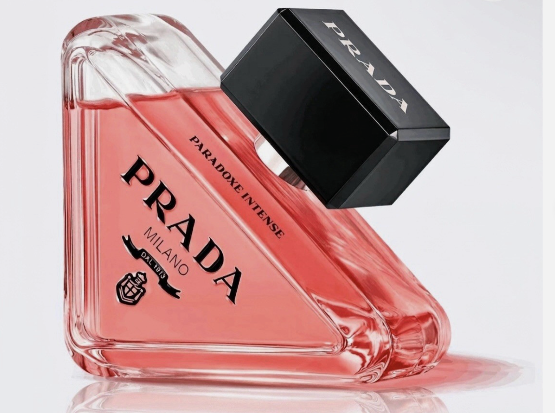Prada Paradoxe Intense – The Unstoppable Power of a Signature Scent